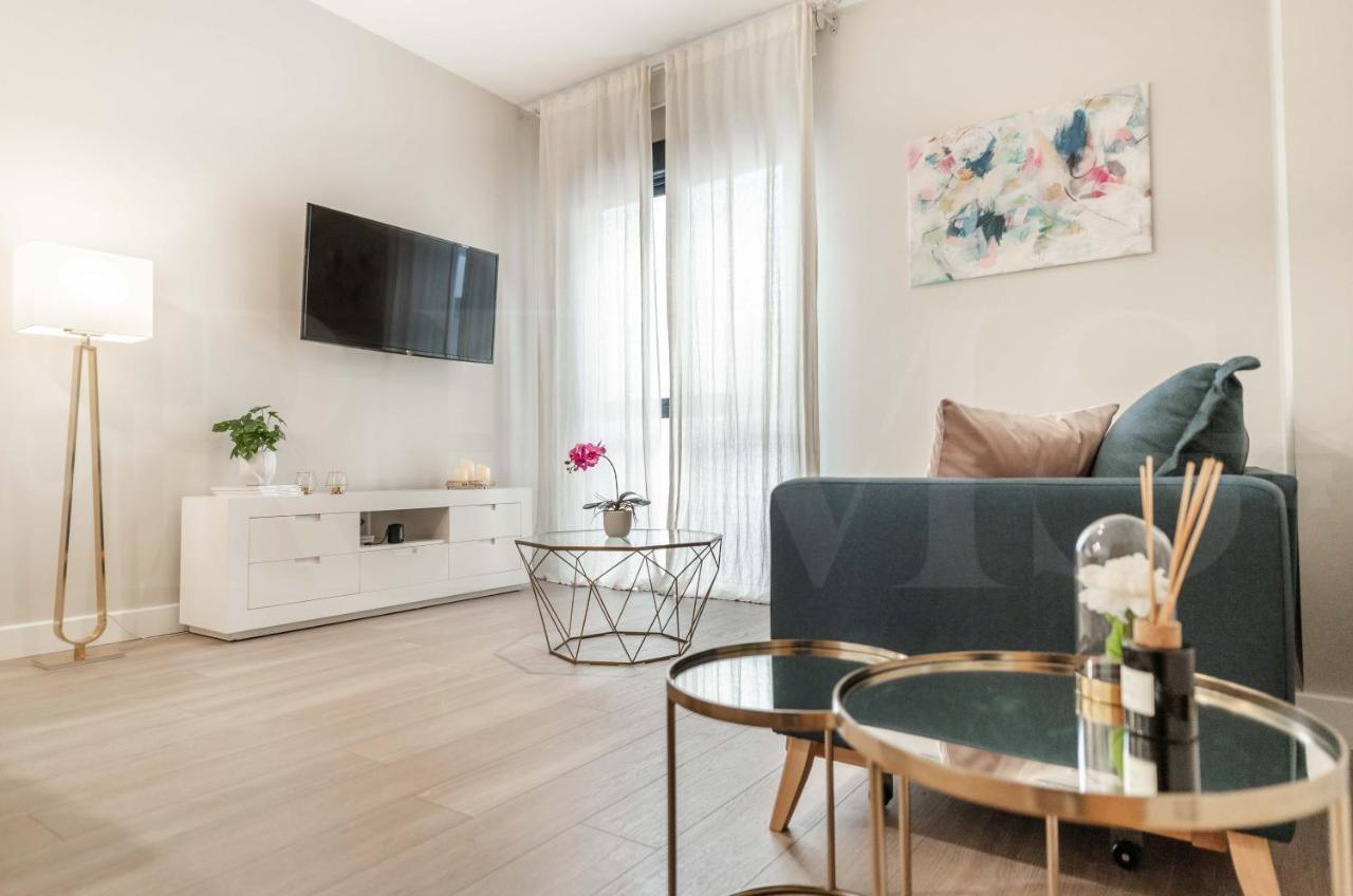 Cozy Apartment With Parking In The Center By Rems マラガ エクステリア 写真